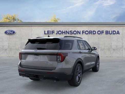 New 2026 Ford Explorer ST-Line w/ ST-Line Street Pack image 8