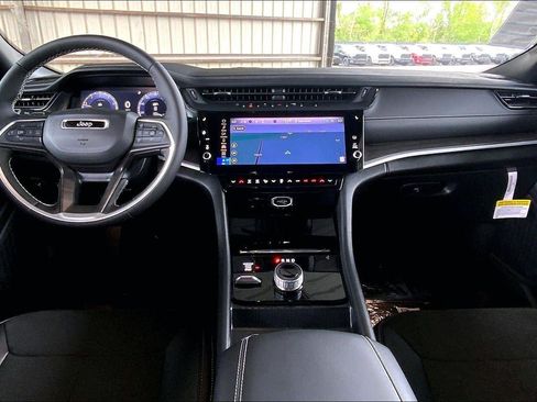 New 2026 Jeep Grand Cherokee L 4WD image 14