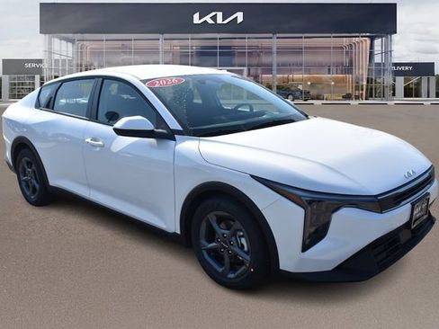 New 2026 Kia K4 FWD image 1
