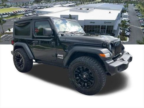 Certified 2018 Jeep Wrangler Sport AWD/4WD image 12