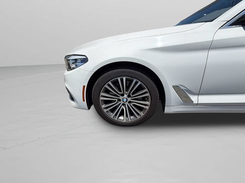 Used 2020 BMW 530i w/ Convenience Package RWD image 32