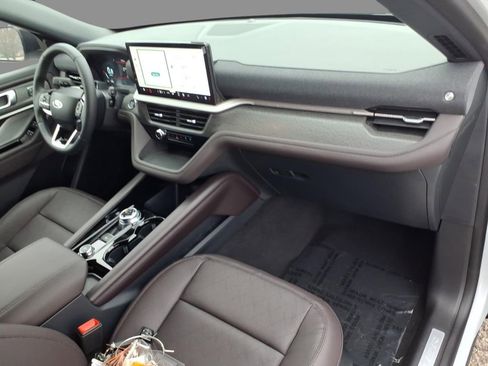 New 2026 Ford Explorer Platinum image 12