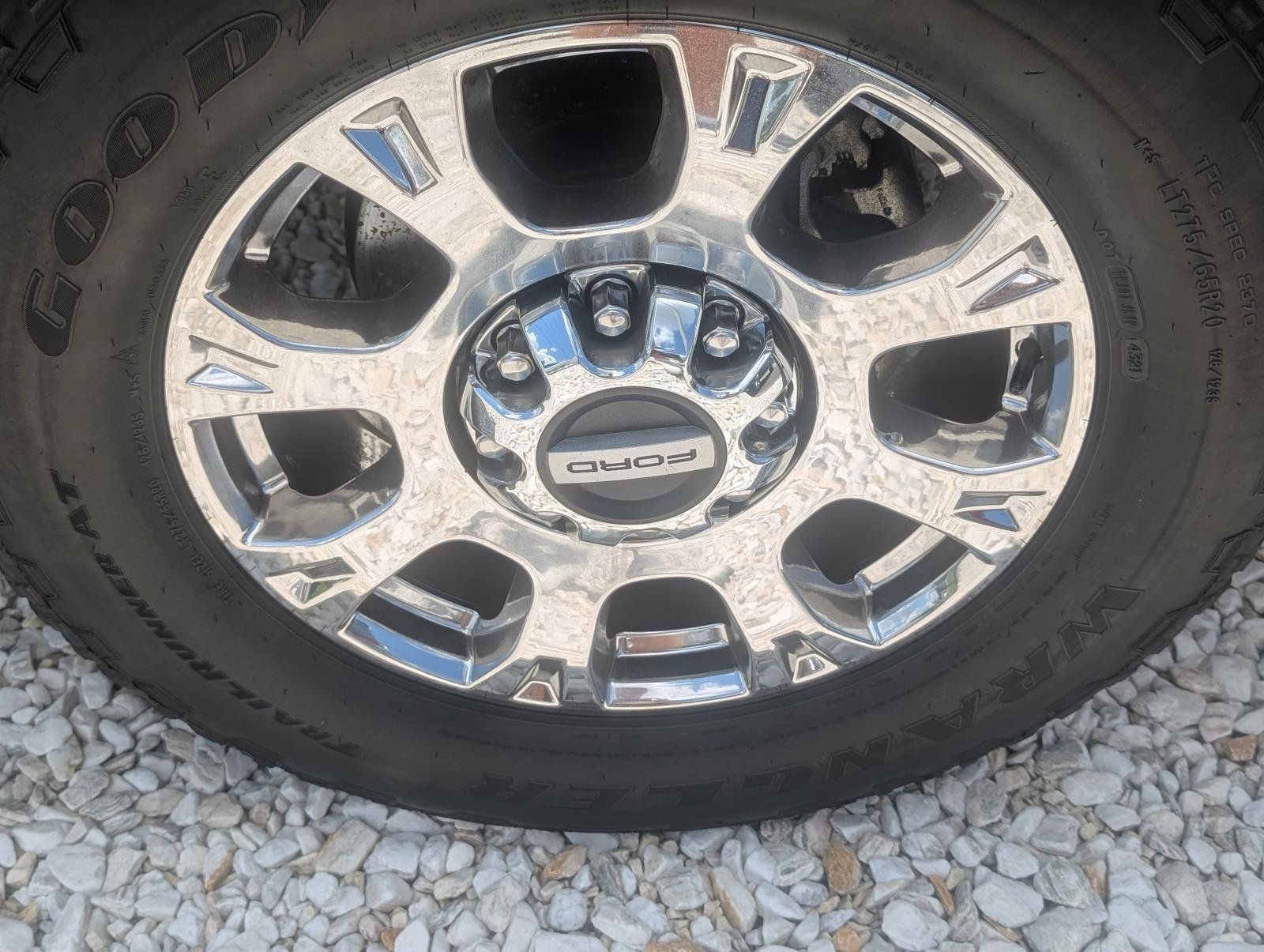 Used 2020 Ford F250 Lariat w/ Chrome Package AWD/4WD image 7
