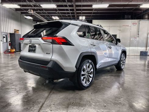 Used 2024 Toyota RAV4 XLE Premium image 8