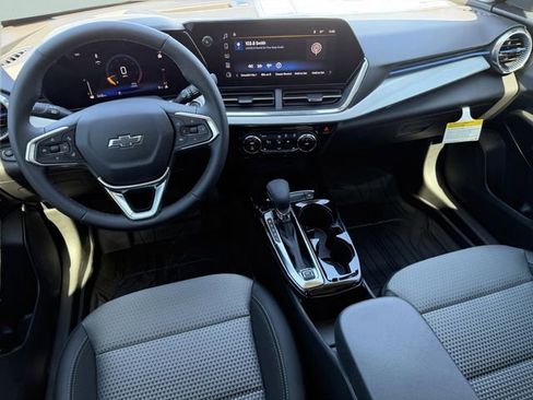 New 2026 Chevrolet Trax LT w/ Driver Confidence Package FWD image 17