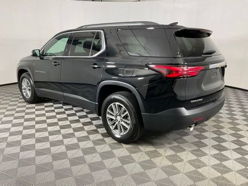 Used 2023 Chevrolet Traverse LT FWD image 4
