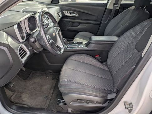 Used 2017 Chevrolet Equinox LT w/ Convenience Package image 12