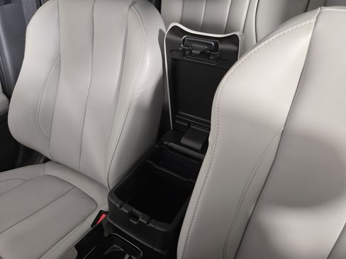 New 2026 Mitsubishi Eclipse Cross SEL image 28