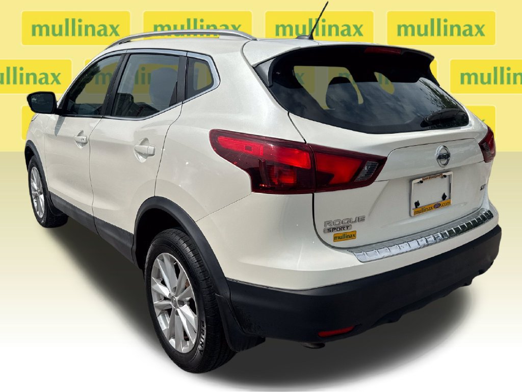Used 2017 Nissan Rogue Sport SV FWD image 8