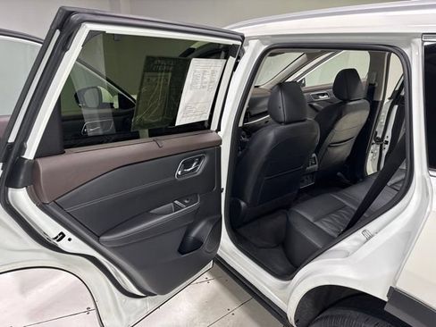 Used 2023 Nissan Rogue Platinum w/ Platinum Premium Package AWD/4WD image 24