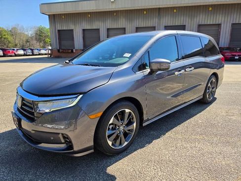 Used 2024 Honda Odyssey Elite image 1