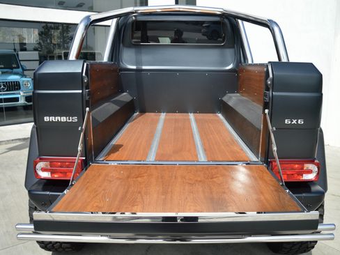 Used 2016 Mercedes-Benz G 63 AMG 4MATIC image 40