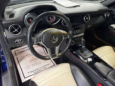 Used 2014 Mercedes-Benz SLK 350 w/ Sport Package image 39