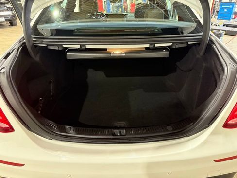 Used 2017 Mercedes-Benz E 300 image 30