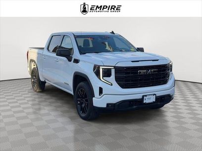 Used 2022 GMC Sierra 1500 Elevation w/ LPO, Elevation Black Package