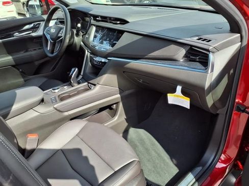 New 2025 Cadillac XT5 Premium Luxury image 24