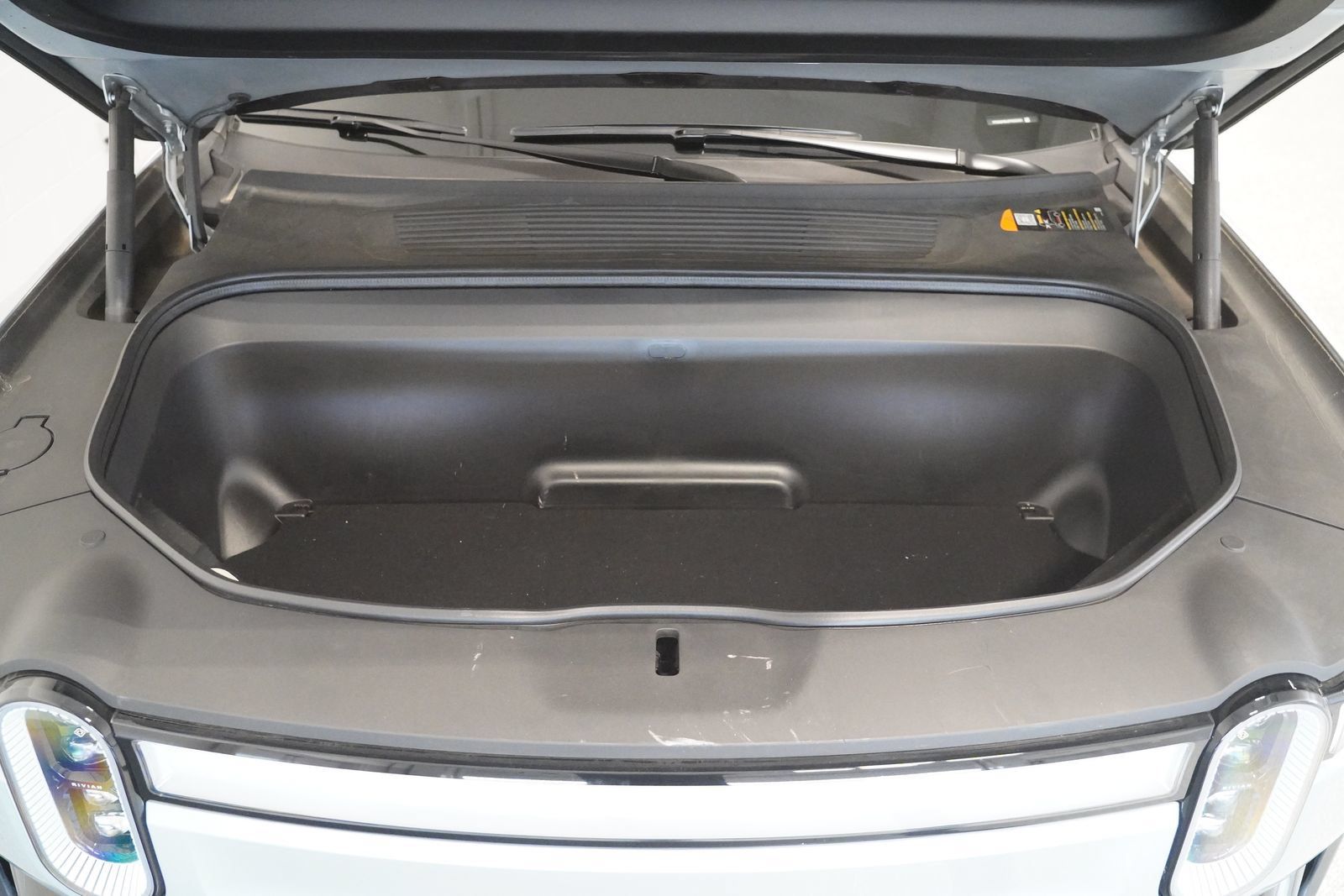 Used 2023 Rivian R1S Launch Edition Quad AWD/4WD image 32