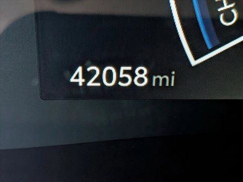 Used 2025 Toyota Camry LE image 11