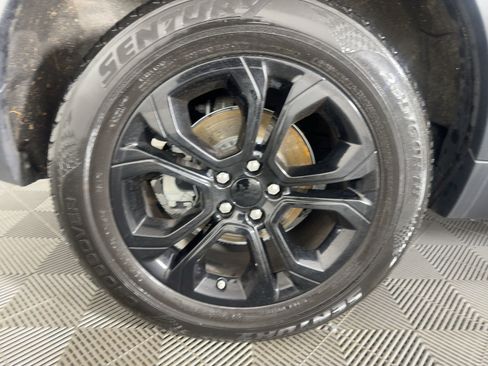 Used 2020 Land Rover Discovery Sport Standard image 13