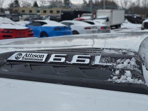 Used 2024 Chevrolet Silverado 3500 LT w/ Convenience Package image 6