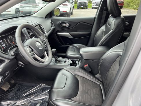 Used 2022 Jeep Cherokee Latitude w/ Sun & Sound Group AWD/4WD image 8