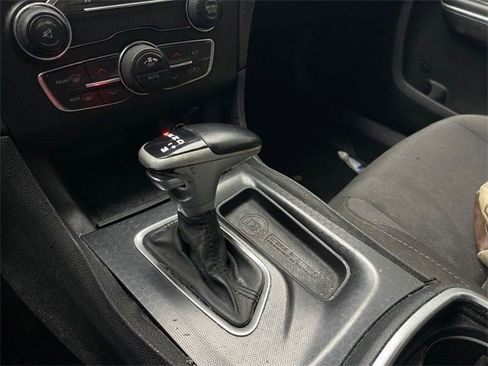 Used 2015 Dodge Charger SXT RWD image 12