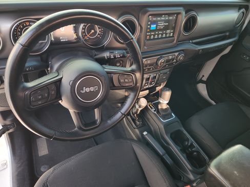 Used 2021 Jeep Wrangler Sport AWD/4WD image 28