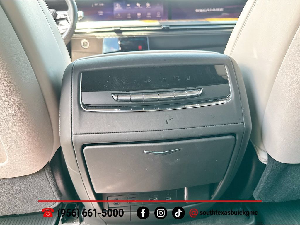 Used 2025 Cadillac Escalade Sport Platinum w/ LPO, Floor Liner Package AWD/4WD image 24
