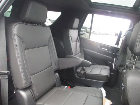 Used 2025 GMC Yukon Denali w/ Denali Reserve Package AWD/4WD image 29