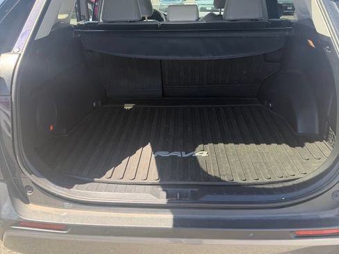 Used 2019 Toyota RAV4 Limited AWD/4WD image 16