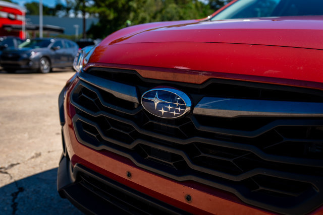 Certified 2025 Subaru Crosstrek 2.5i Premium AWD/4WD image 13