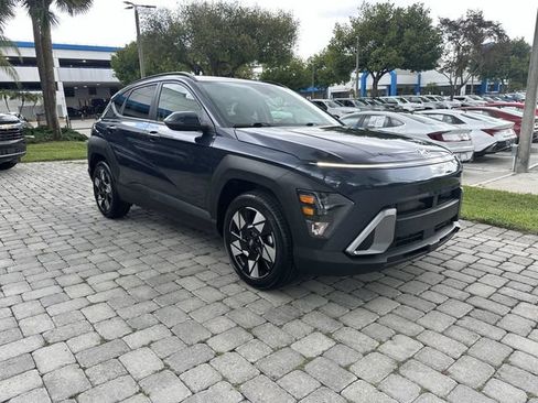 Used 2025 Hyundai Kona SEL FWD image 16