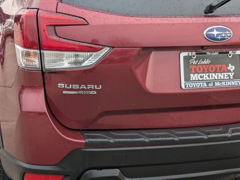 Used 2020 Subaru Forester Premium image 9