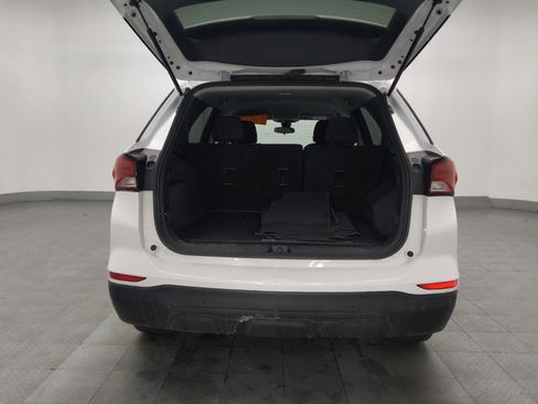 Used 2024 Chevrolet Equinox LS w/ LS Convenience Package image 29