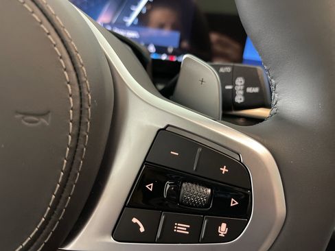 Used 2026 BMW X7 xDrive40i w/ M Sport Package image 26