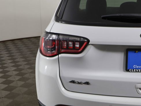 Used 2025 Jeep Compass Trailhawk AWD/4WD image 13