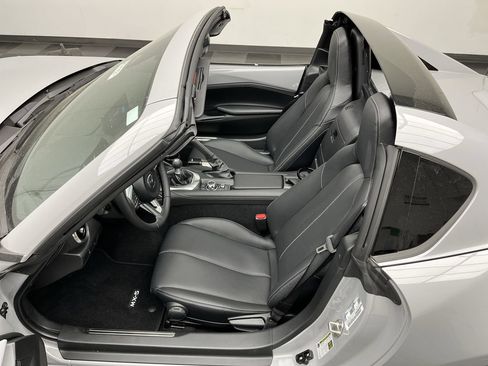 New 2026 MAZDA MX-5 Miata RF Grand Touring RWD image 9