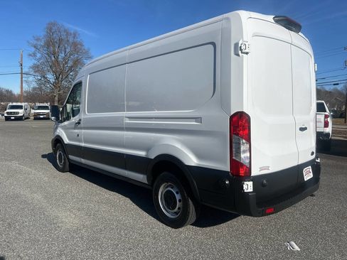 Used 2020 Ford Transit 250 Medium Roof image 7