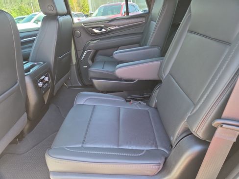 Used 2022 GMC Yukon Denali image 7