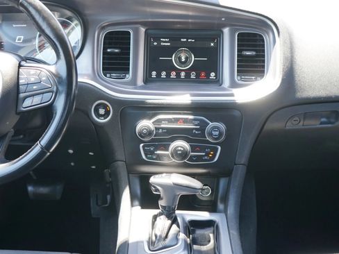 Used 2022 Dodge Charger SXT RWD image 39