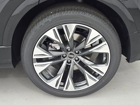 New 2026 Audi Q8 Premium Plus image 33