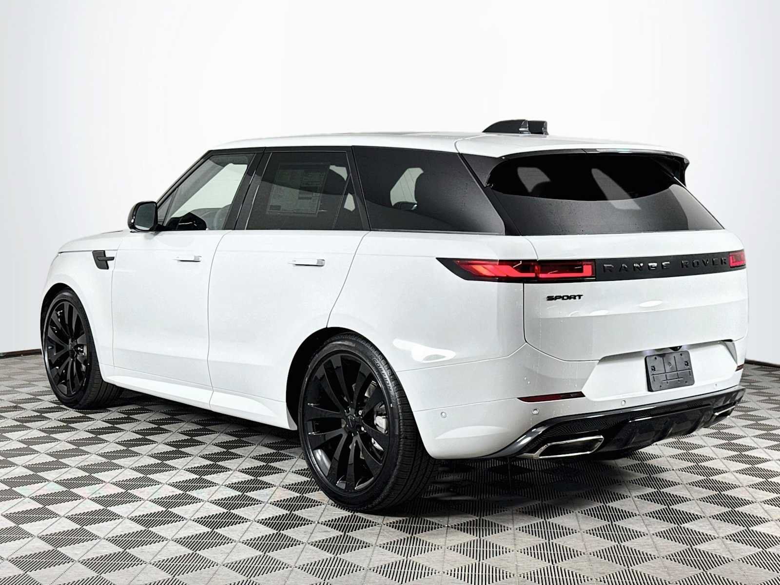 New 2026 Land Rover Range Rover Sport Dynamic SE AWD/4WD image 7