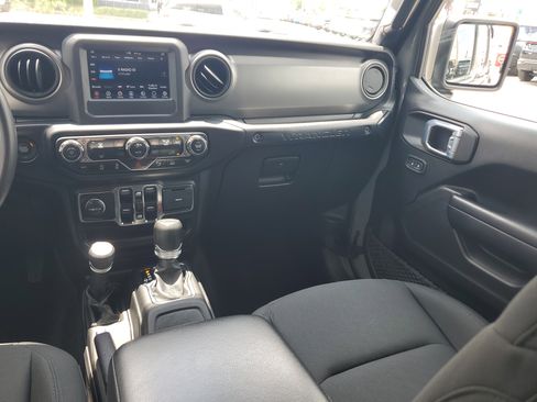Used 2021 Jeep Wrangler Unlimited Sport image 15
