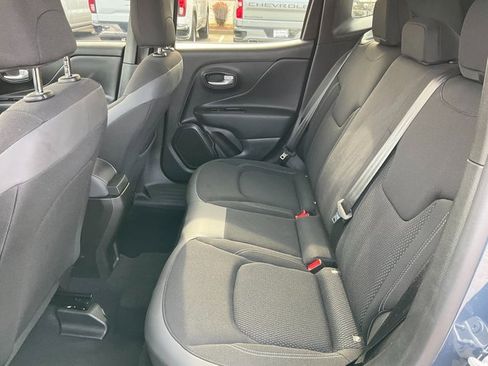 Used 2023 Jeep Renegade Altitude image 14