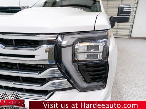 Used 2024 Chevrolet Silverado 2500 High Country w/ High Country Premium Package image 8