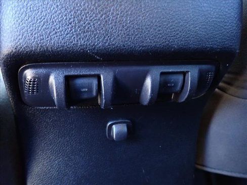 Used 2015 Jeep Wrangler Unlimited Sahara w/ Connectivity Group AWD/4WD image 11