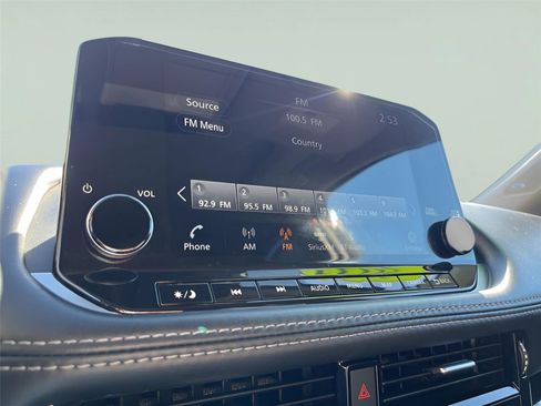 Used 2023 Nissan Rogue SL w/ SL Premium Package image 15