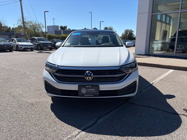 Certified 2023 Volkswagen Jetta SE w/ Panoramic Sunroof Package FWD image 8