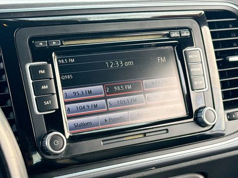 Used 2013 Volkswagen Beetle 2.5 image 7