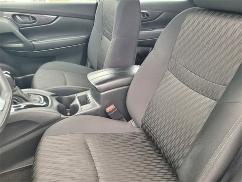 Used 2020 Nissan Rogue S image 13